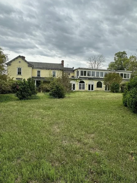 Sprawling South Boston Historic Home – 10 Bedrooms, 5 Acres