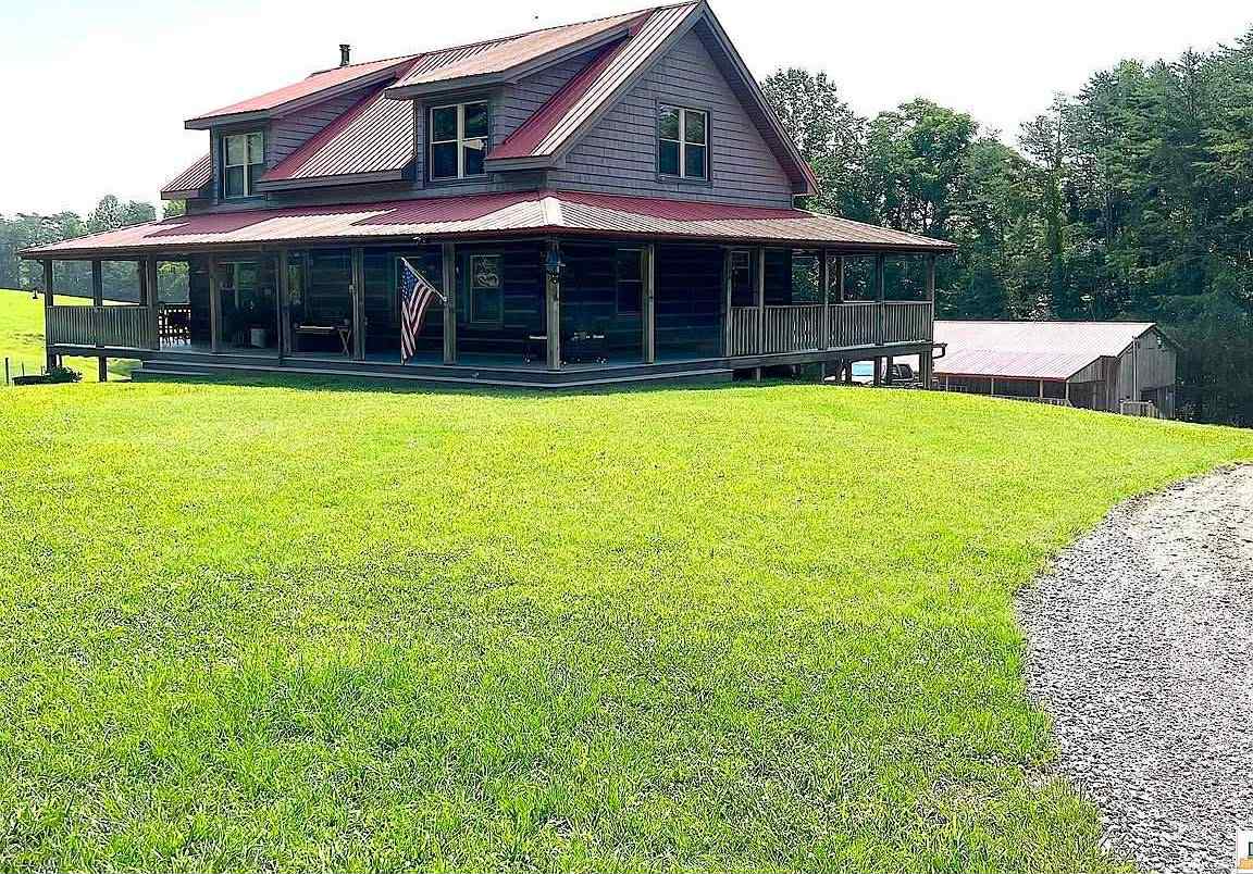 Private Log Estate on 63 Unrestricted Acres – Motivated Seller in Adair County